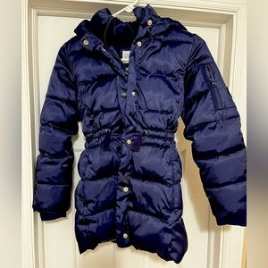Girl’s GAP puffer winter jacket with hood. Very warm.
